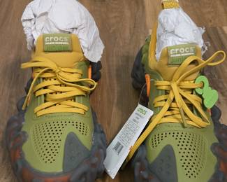 Crocs, new with Box, Size 7 Women, 5 Men