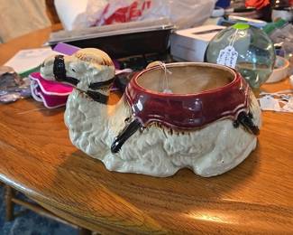 Camel Planter
