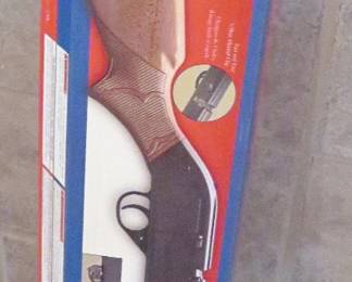 Crosman rifle - new in box