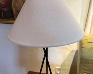 $300 Vintage John Wheatman metal tripod lamp. 30"h.