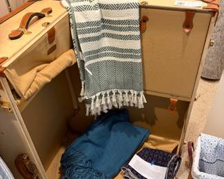Vintage Hartman Tourobe wardrobe steamer trunk. Blankets sold separately during in person shopping hours.
