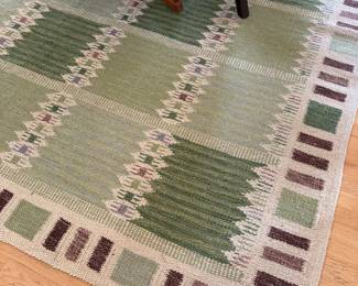 Swedish reproduction rug. Nazimayal. 8'4 x 10'2.