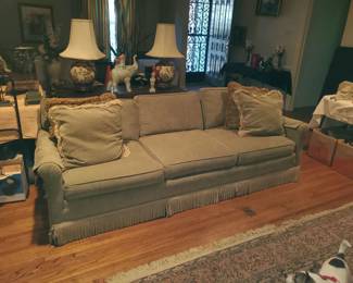 2 matching couches 