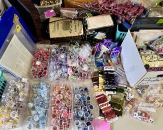 Scrapbooking embelishments