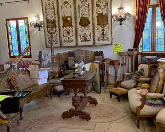 This living room overview shows many potential treasures for your house.