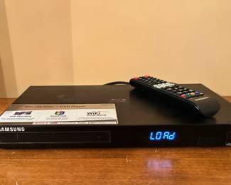 Samsung Single CD Player - Powers On