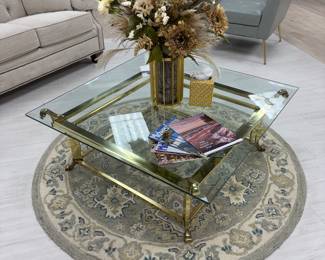 Round Rug/Glass to accent table