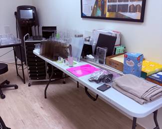 Organizers / Display racks/ filing charts and organizers