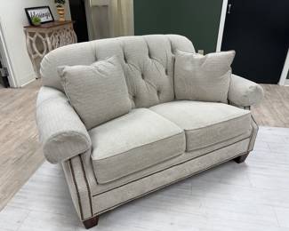 Loveseat 