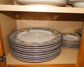 Mikasa Garden Harvest, we have the complete set