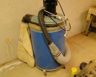DELTA portable vacuum
