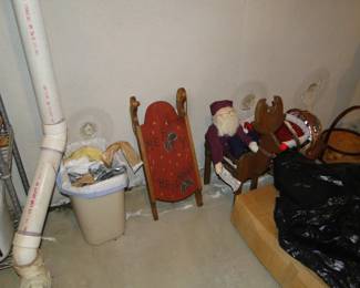 Sorry about the garbage can on the right, and not so sorry about the vintage Christmas items