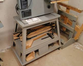 DELTA complete scroll saw with base