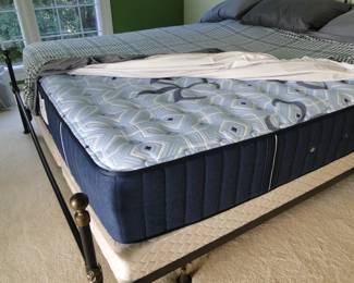 Firm mattress, brand new