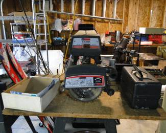Radial arm saw