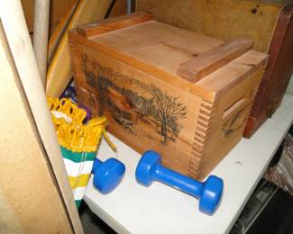 Small hand weights and a nice wooden decorative crate
