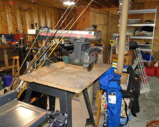 Radial arm saw