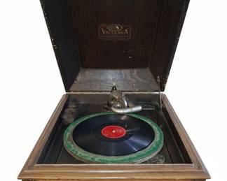 Victrola VVXI Floor Model Phonograph third image