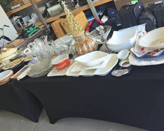 Estate Sale Kitchenware Assortment