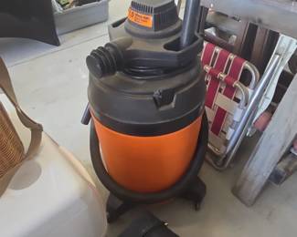 ShopVac . Gallon Detachable Blower Wet or Dry Vacuum