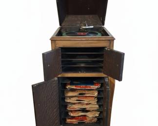 Victrola VVXI Floor Model Phonograph second image