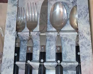 Washington Forge Mardi Gras Black Stainless Steel Flatware Set