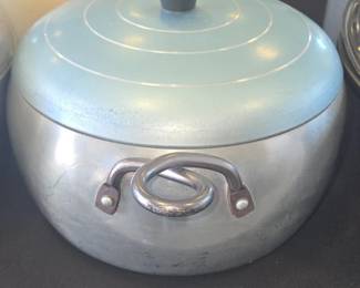 WearEver Hallite No. Dutch Oven