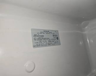 Hotpoint CTXLYYCRWH TopFreezer Refrigerator second image