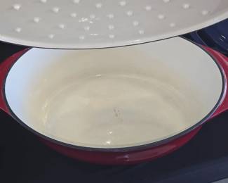 Calphalon EnamelonCast Iron Oval Dutch Oven Red second image
