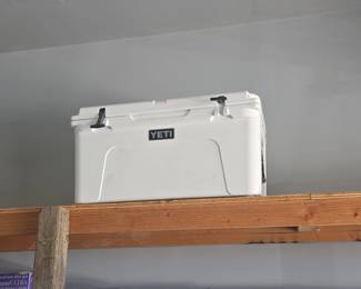 Yeti Tundra Hard Cooler C