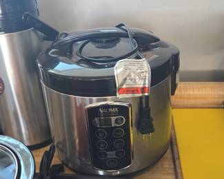 Aroma Professional Cup Digital Rice Cooker and Food Steamer