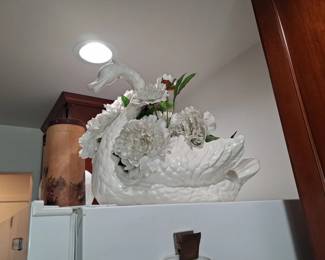 Vintage Italian Porcelain Swan Planter or Cachepot