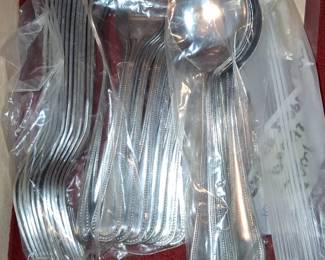 Wallace Regal Pearl Stainless Flatware Set