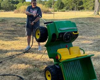 John Deere Peg Perego Gator