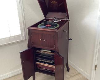 Victor Victrola with records