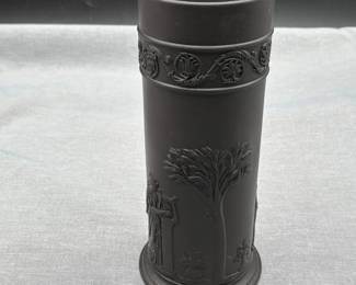 Wedgwood All Black spill vase