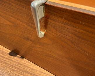 Look at that knob