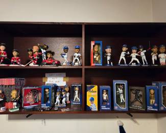Chicago Cubs MLB Baseball & Chicago Blackhawks NHL Hockey Bobblehead Collection, Anthony Rizzo, Javier Báez, Cody Bellinger, Greg Maddux, Patrick Kane, Jonathan Toews & Sports Memorabilia