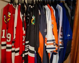 Chicago Blackhawks NHL Hockey Jerseys & Chicago Bears NFL Football Jerseys, Team Apparel & Sportswear Collection