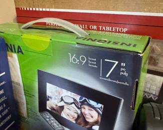 Insignia Digital Picture Frame