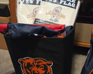 Chicago Bears NFL Football Tote Bag & Team Merchandise, Chicago Cubs 2016 World Series Champions 3' x 5' Flags & Sports Memorabilia 