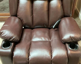 Lot 5: Massaging Lift Chair