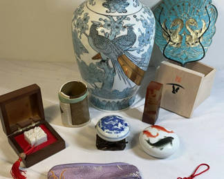 Lot 23: Blue-and-white crane vase with assorted Asian ceramics and decorative items