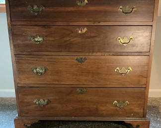 Lot 7: Vintage Four Drawer Wood Dresser
