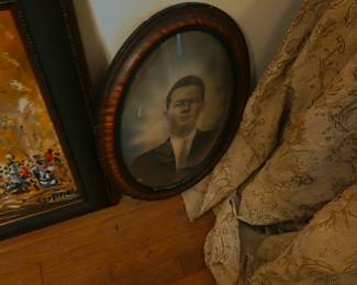 Oval Frame Charcoal