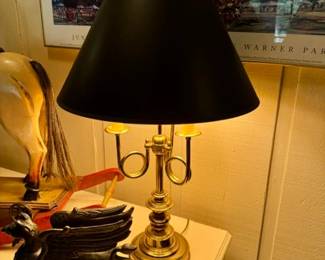 Neoclassical brass bouillotte table lamp with French horn accents