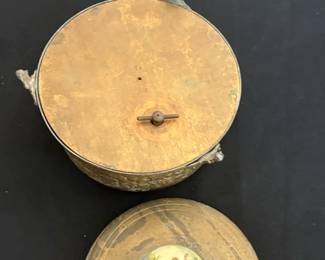 Vintage Musical Powder Box with Romantic Scene third image