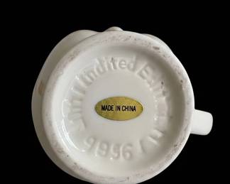 Baileys Irish Cream Yum Winking Face Creamer and Sugar Bowl Set second image