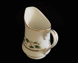 Royal Limited Holly Holiday Creamer and Sugar Bowl Set fifth image