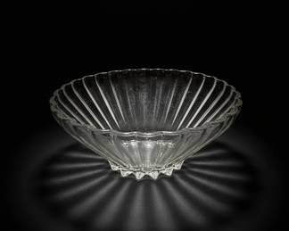 Vintage Star Pattern Clear Glass Serving Bowl with Scalloped Edge second image